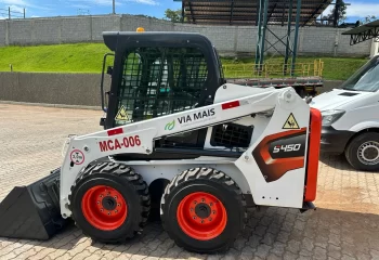 Locação Minicarregadeira bobcat s450